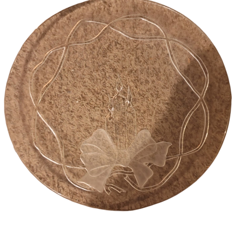 Elegant Glass Plate with Candle and Bow Design